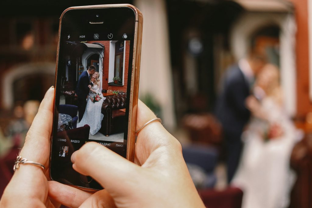 wedding photo sharing