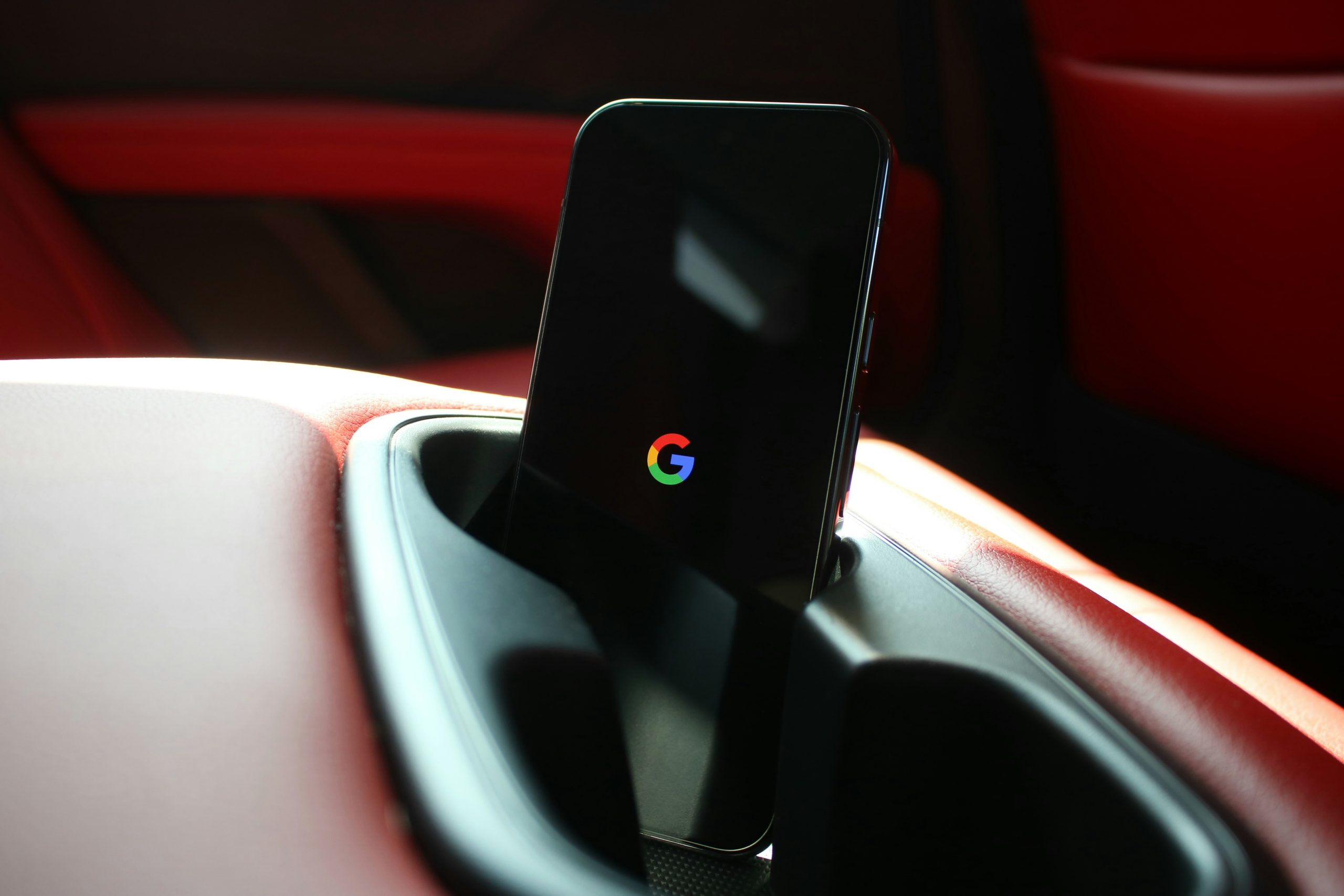 Top 5 Alternatives to Google Drive for Wedding Photo Sharing